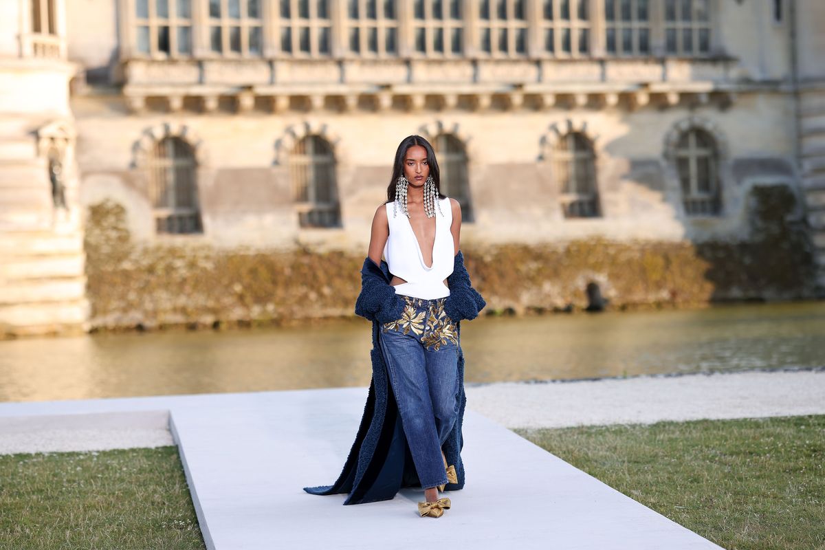 chantilly, france july 05 editorial use only for non editorial use please seek approval from fashion house a model walks the runway during the valentino haute couture fallwinter 20232024 show as part of paris fashion week at chateau de chantilly on july 05, 2023 in chantilly, france photo by jacopo raulegetty images